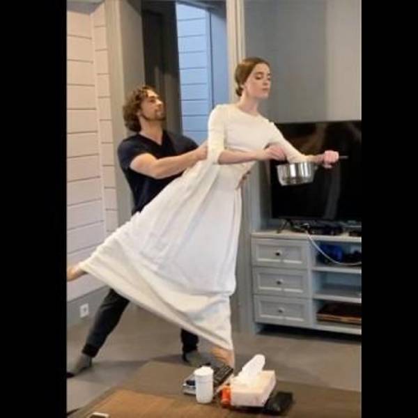 No stage, no problem: Russian ballet dancers perform in kitchens for online fans