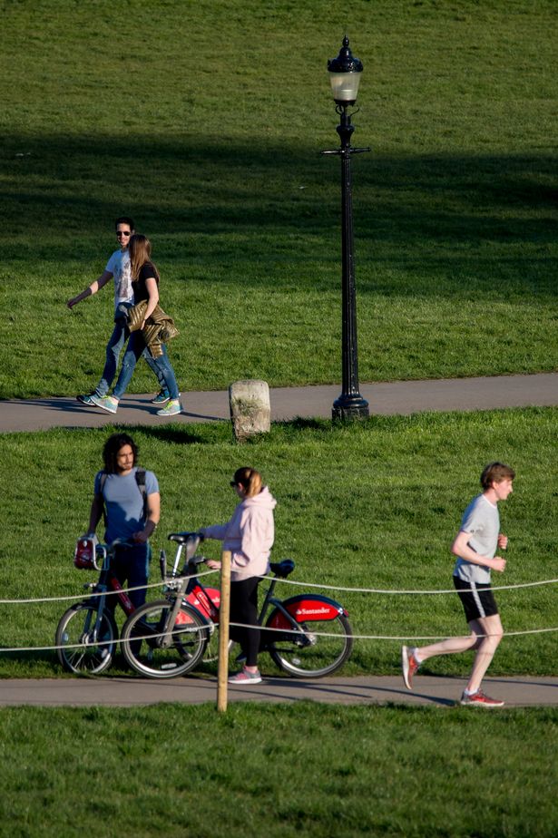 UK 'can't even consider' lifting lockdown for Easter as Brits ordered to stay home