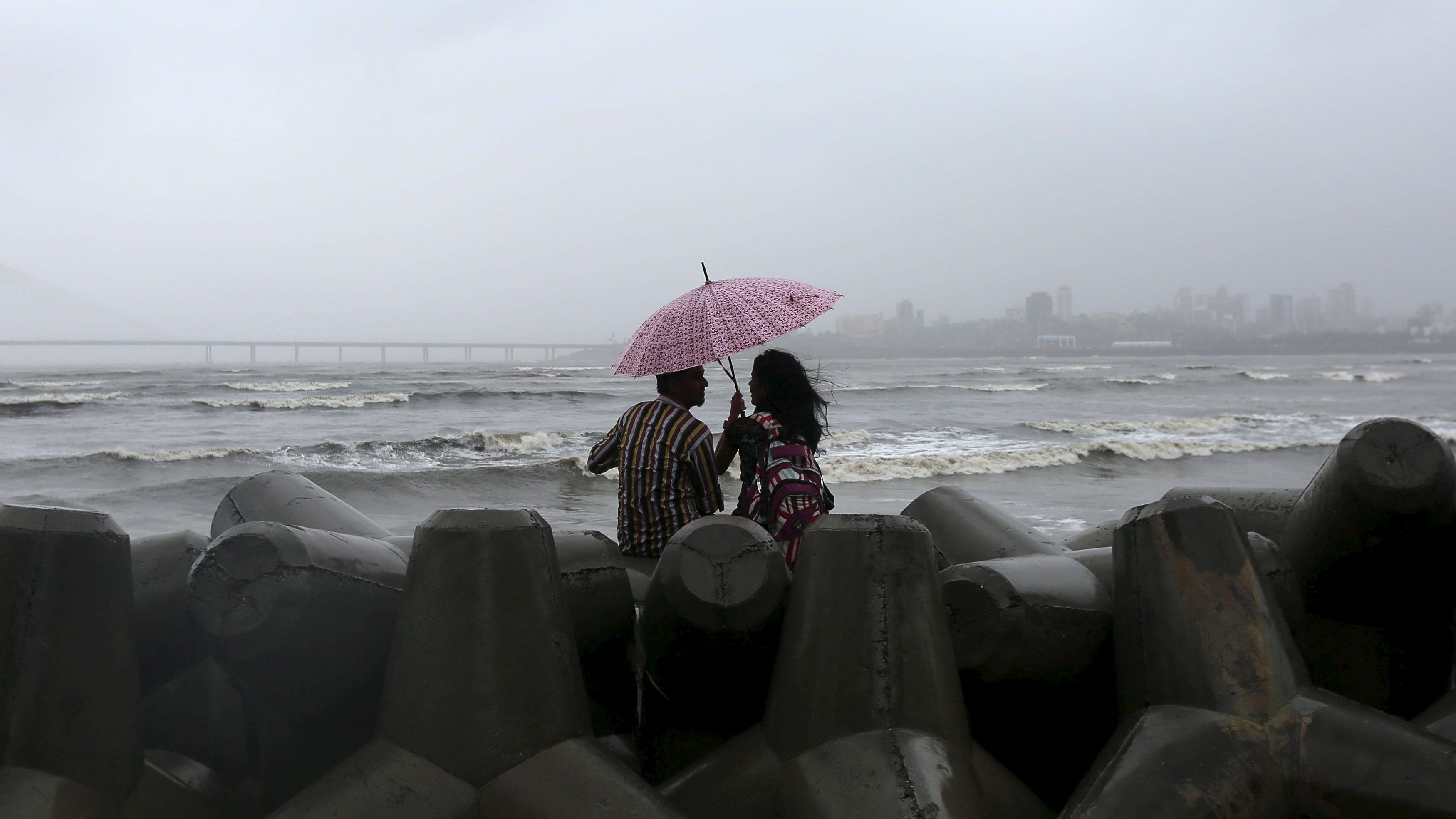 The coronavirus lockdown can’t stop Indians from dating virtually