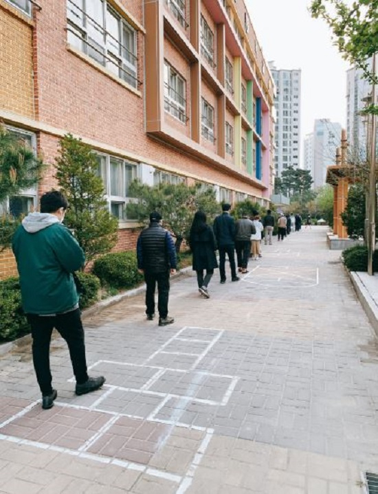 South Korea holds election amid Coronavirus crisis: Here is how the nation treated those with high temperature