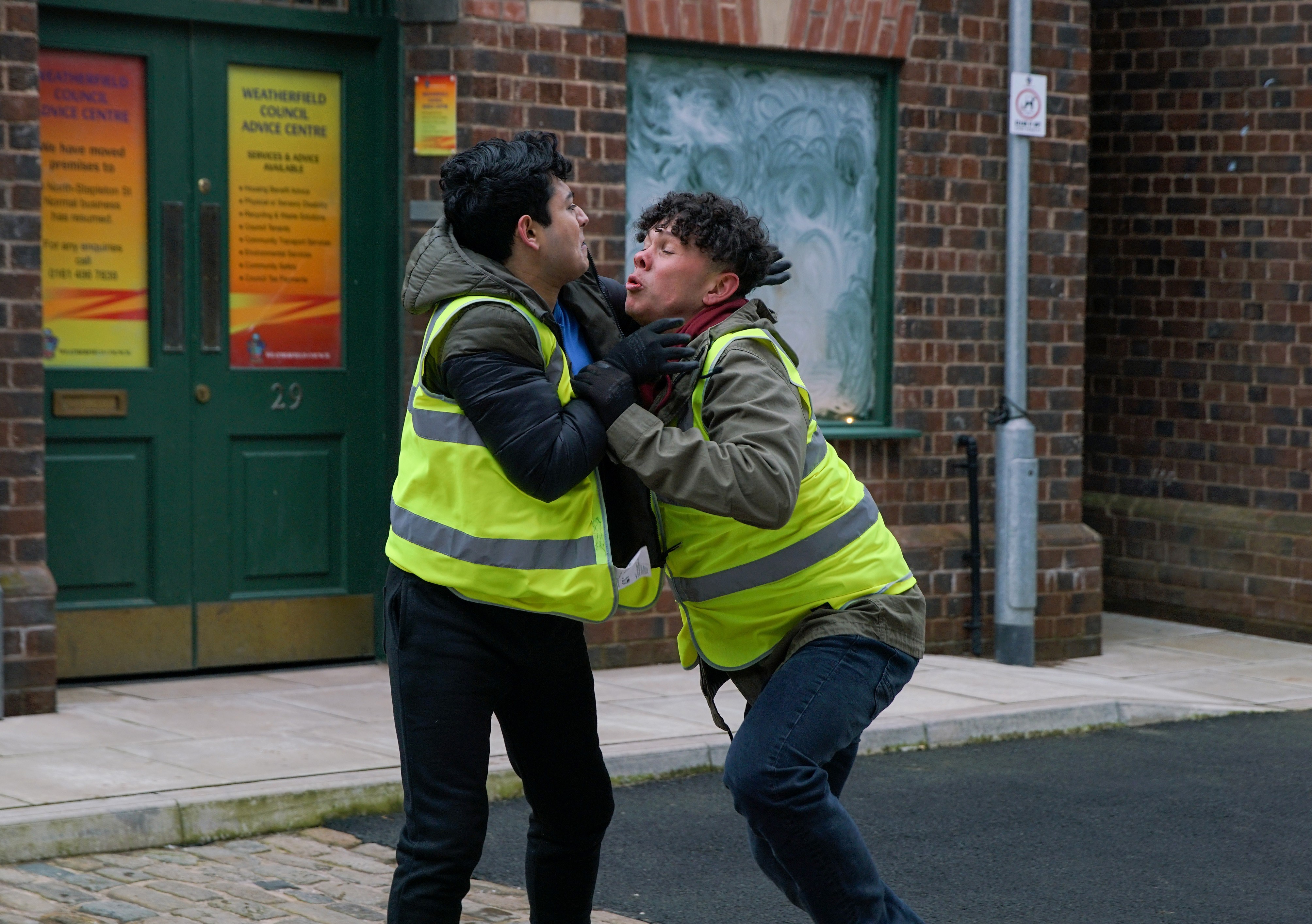 Coronation Street spoilers: Aadi violently defends sister Asha over child porn trauma
