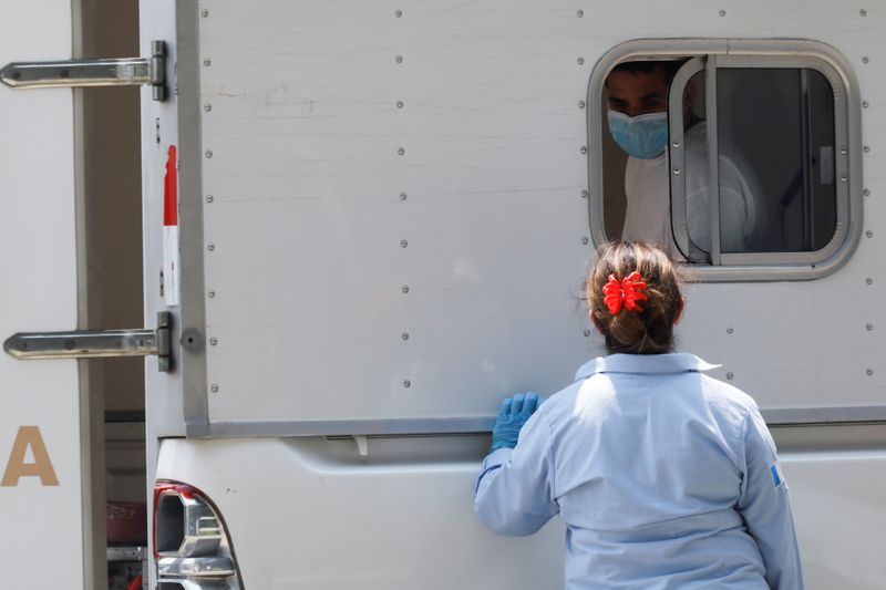 Guatemala says 32 on deportation flight from U.S. Infected with coronavirus
