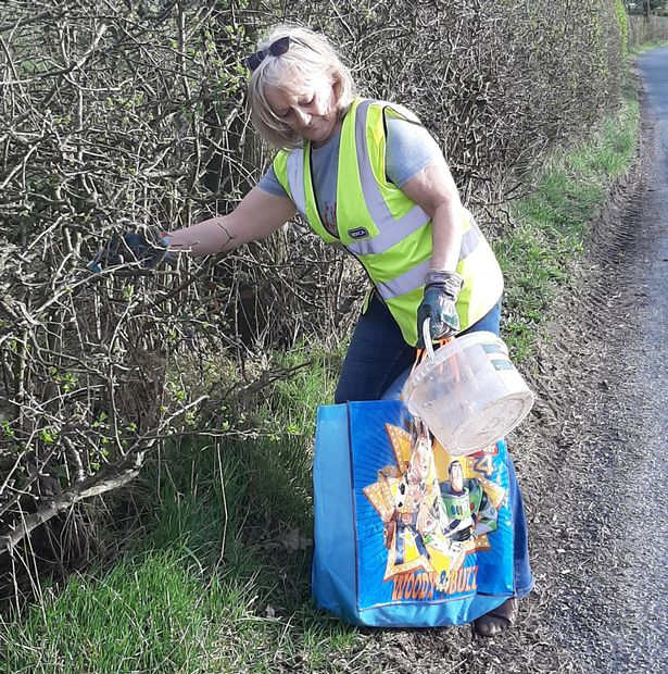 Lockdown exercise time should be used to clean up litter, says animal lover