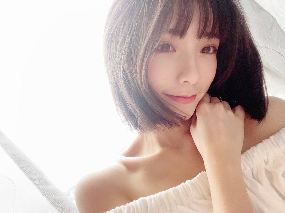 硬汉兄弟旧成员闪亮亮尺度越来越大？网友呐喊：流鼻血了！