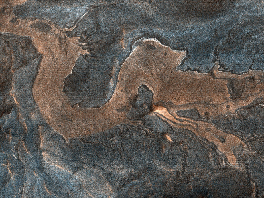 Dragon on Mars? NASA's MRO share bizarre photo of the Red Planet