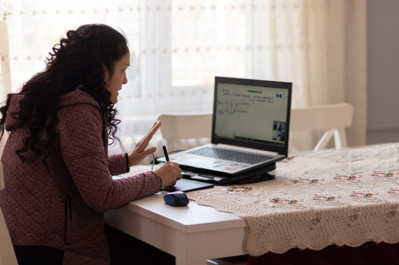 Online learning: Yale and Harvard Universities offer online courses for free