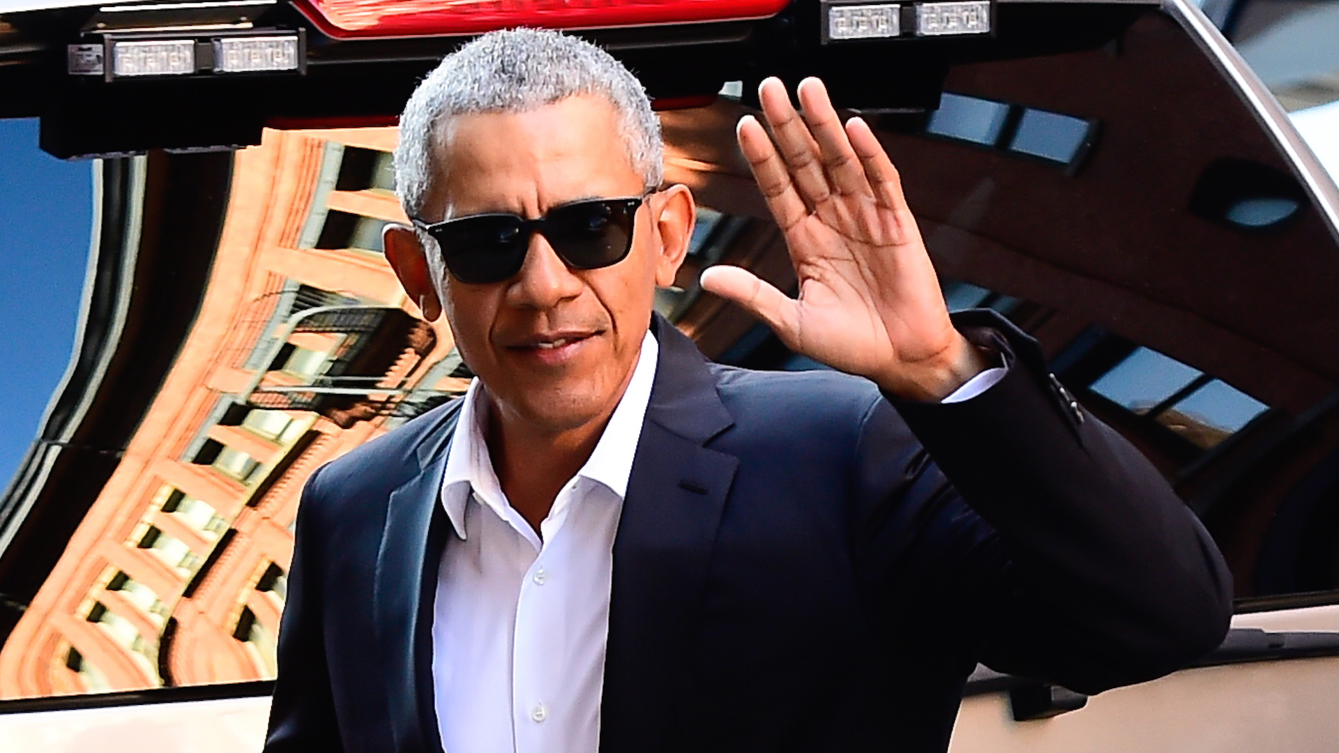 Fans React to Barack Obama Being Presented as ‘Former Chicago Resident’ in ‘The Last Dance’ Doc