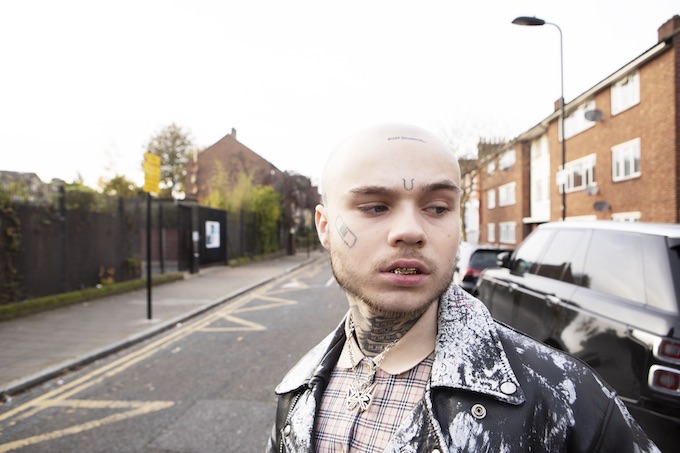 Premiere: London Singer And Rapper Bexey Takes His Moody Aesthetic To Cinematic Levels In "Flatline" Video