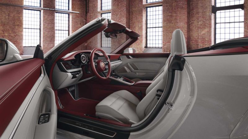Porsche Exclusive Manufaktur gives 911 a snazzy two-tone interior