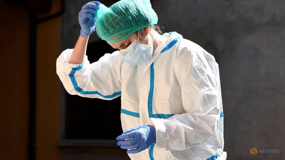 Italian doctor's cancer battle helps her bond with coronavirus patients