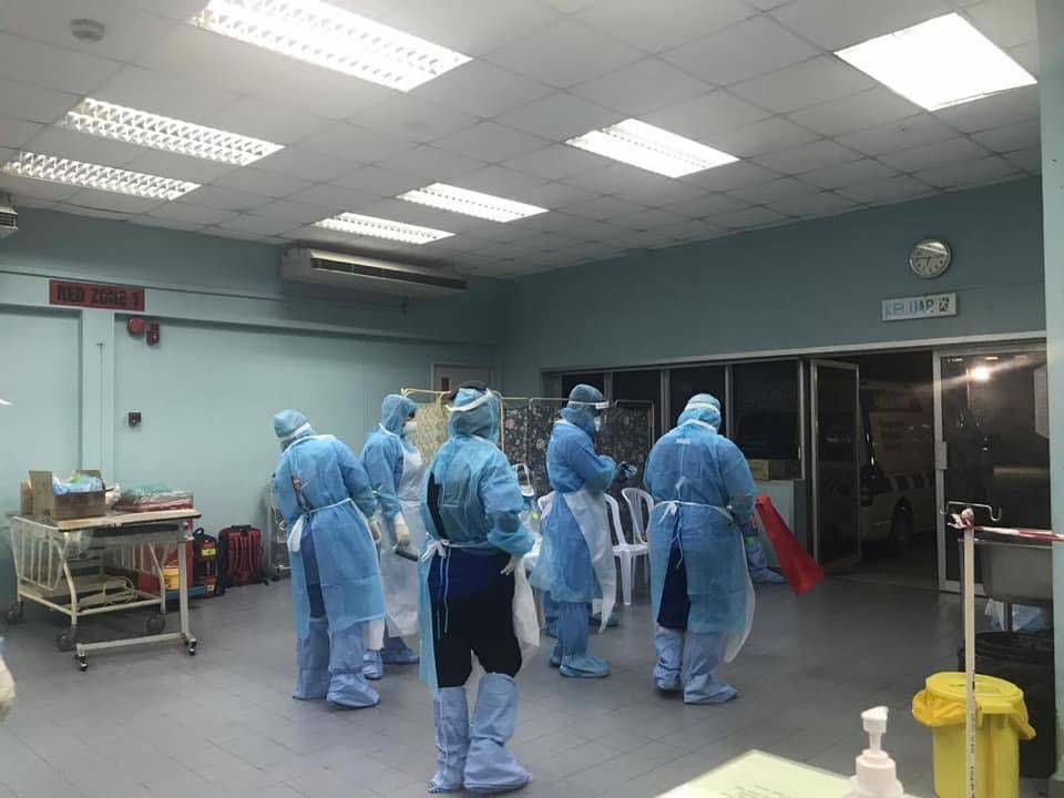 在前线为人民付出却遭邻居泼消毒水赶出家！护士受到委屈发文哭诉！