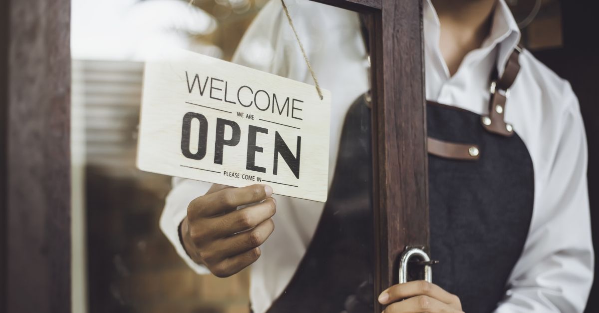 Texas town prepares to reopen “non-essential” businesses amid coronavirus