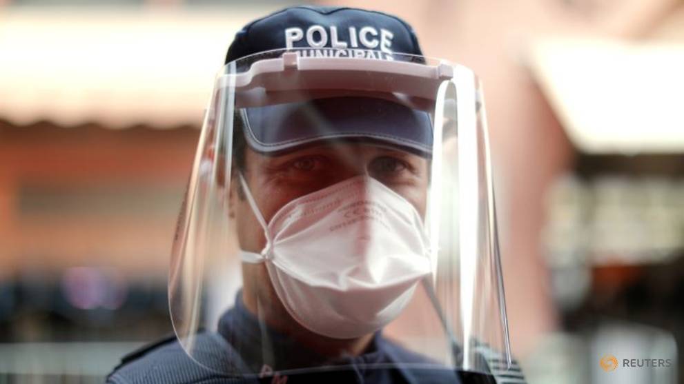 Big fall in COVID-19 deaths in France