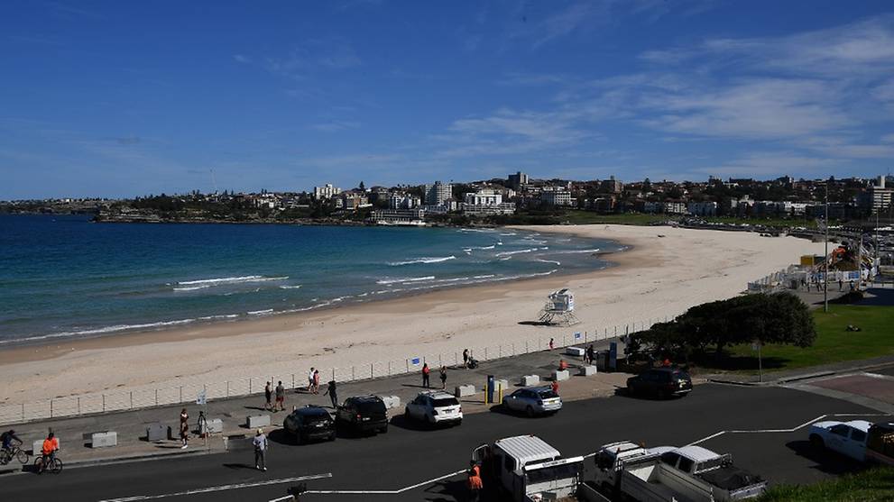 Australians rush to download COVID-19 contact tracing app