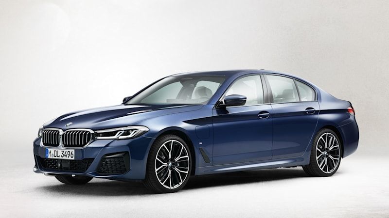 Refreshed BMW 5 Series and BMW iX3 photos leak