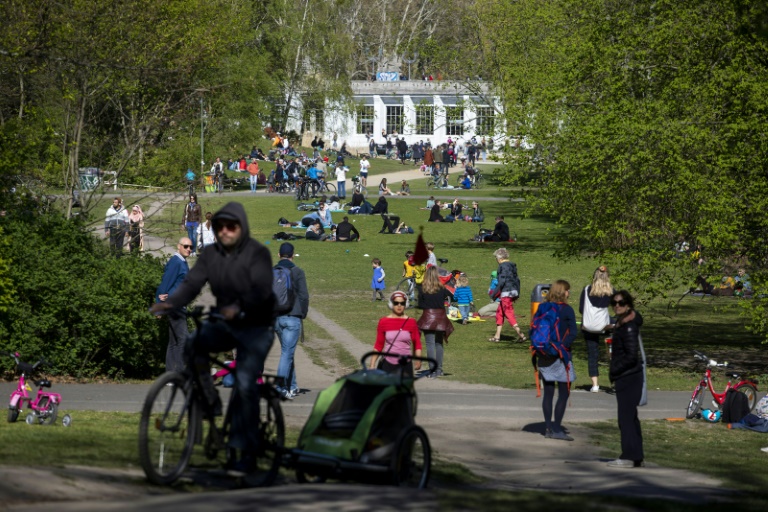 German lockdown 'snitches' spark hot debate