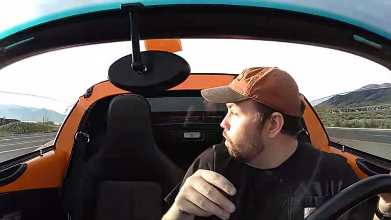 Watch as Lotus Elise loses roof in the blink of an eye