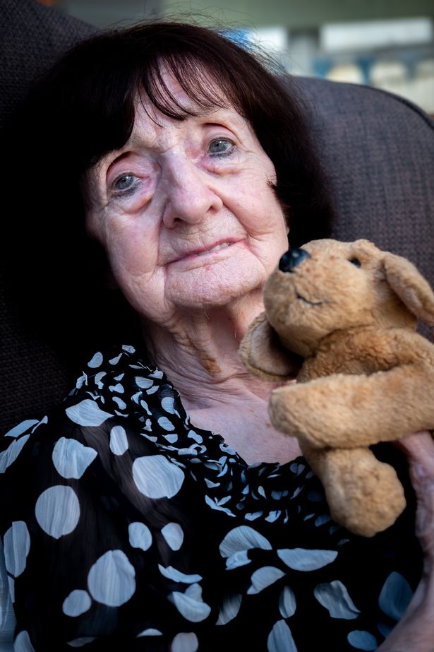 Mum 'faced dying scared and alone' of coronavirus as Government 'sacrificing' elderly