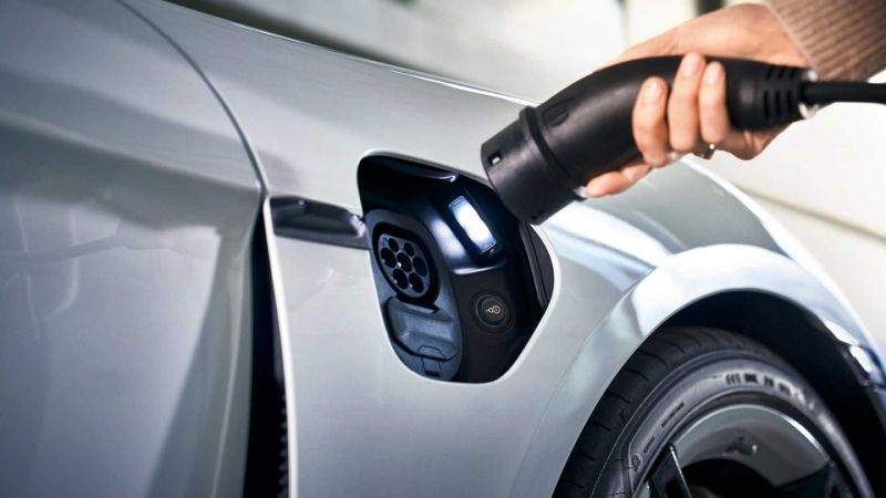 Average lease car emissions tumble as more customers go electric