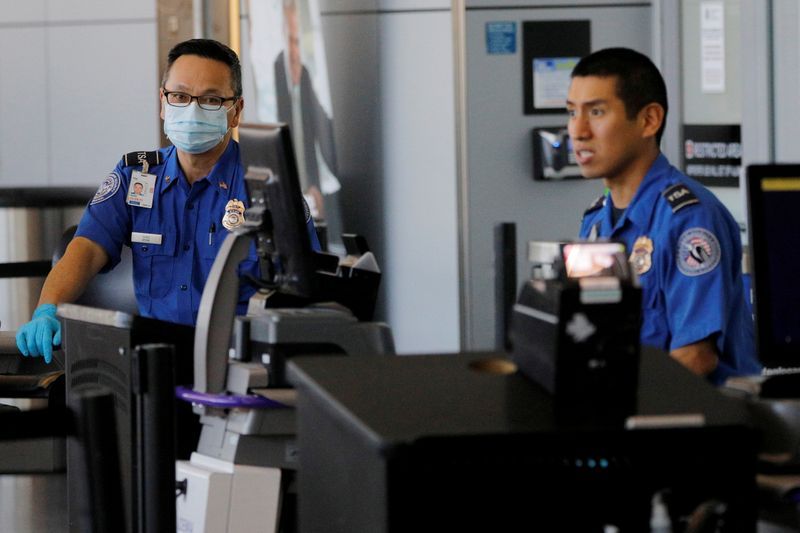 U.S. May require masks at airports in changes to limit coronavirus
