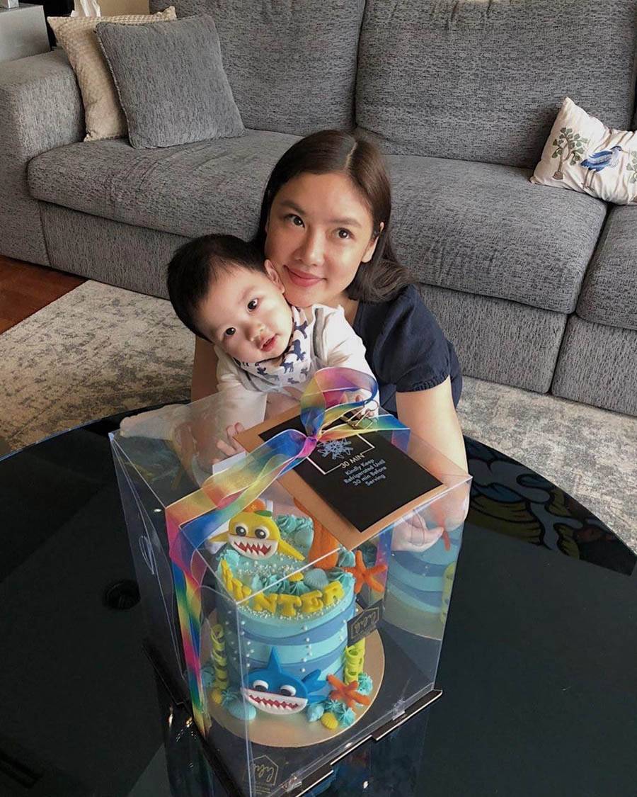 Leon Lai's Ex-Wife Gaile Lok And Her Husband Celebrated Their Anniversary With A Takeout Meal At Home