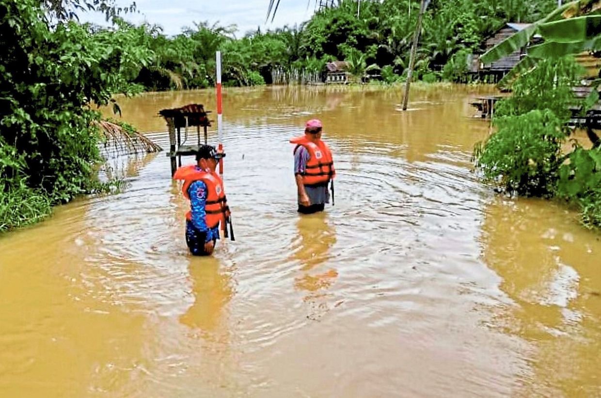 Flood victims forced to stay put