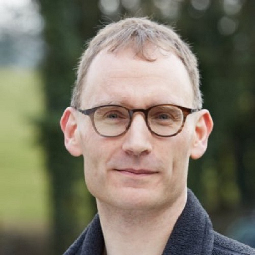 UK's top Coronavirus advisor steps down after he reportedly met a woman breaking lockdown rules