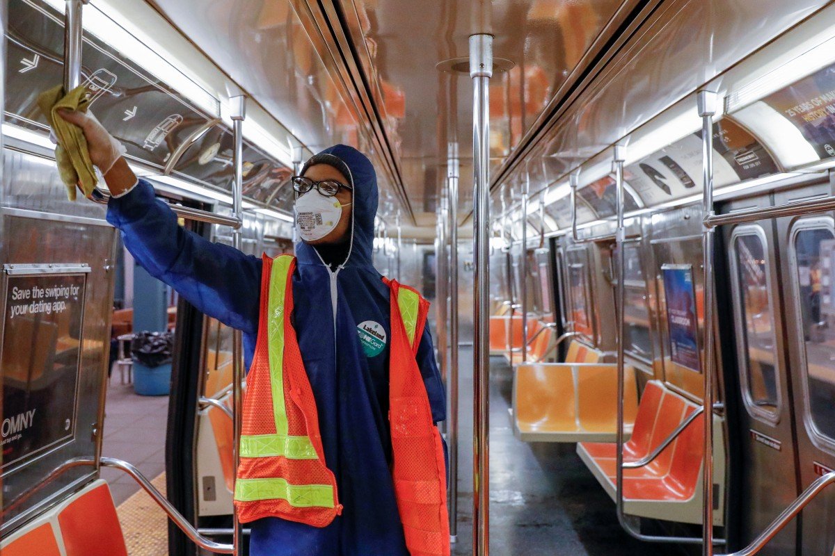 Coronavirus: US death toll would have been halved had it acted 4 days sooner, study says