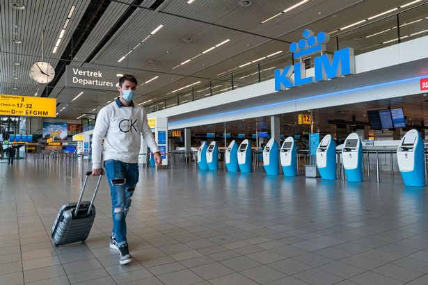 Manchester, Stansted and East Midlands airport passengers ordered to wear face masks