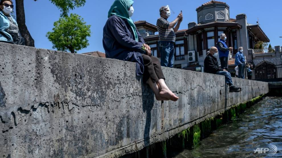 Elderly in Turkey go outside for first time since March