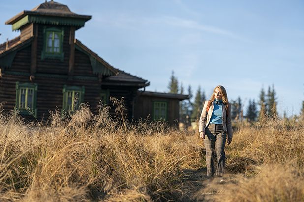 ‘Killing Eve’ Star Jodie Comer Breaks Down Villanelle’s Explosive Family Reunion
