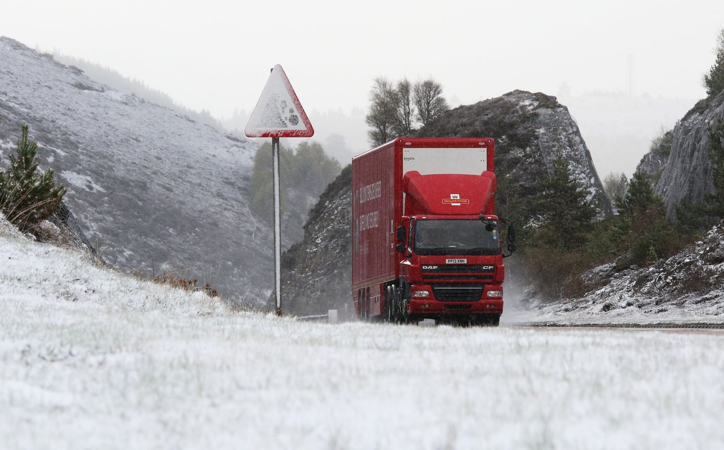 Winter makes a comeback as parts of Scotland are blanketed in snow