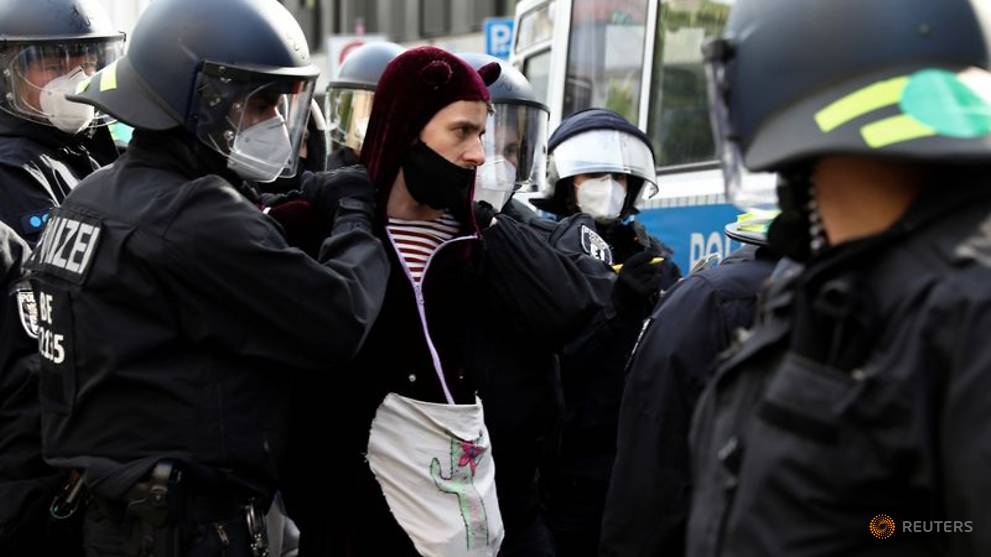 Anti-lockdown protests threaten Germany's coronavirus battle: Politicians
