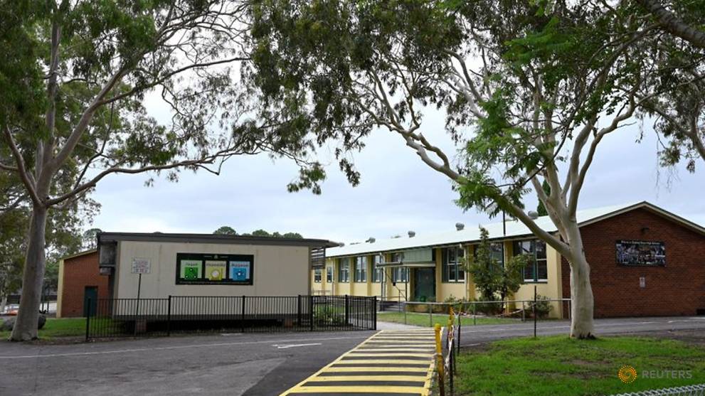 Australian children begin to return to school as COVID-19 curbs eased