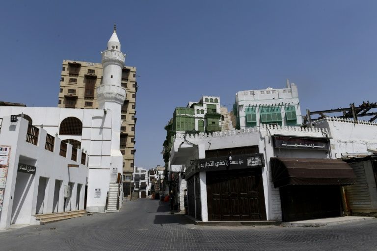 Saudi to enforce round-the-clock virus curfew at eid