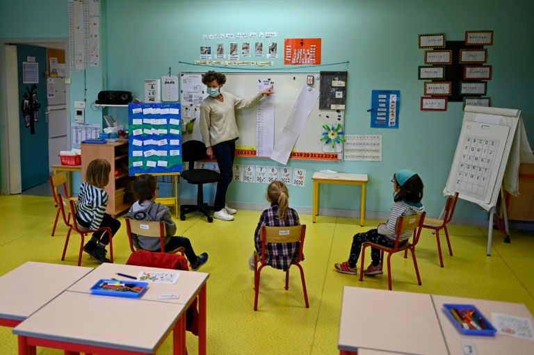 Thousands of schools reopen as France eases virus lockdown