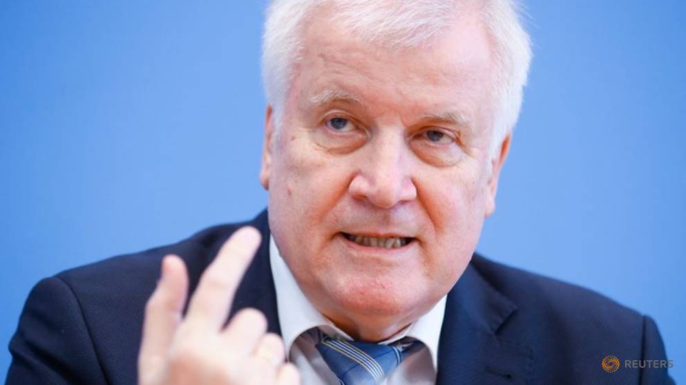 Football: German minister says teams must follow COVID-19 rules when restart