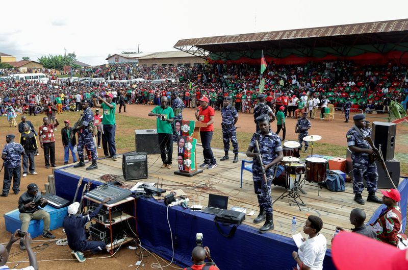 Burundi expels national WHO head during election campaign