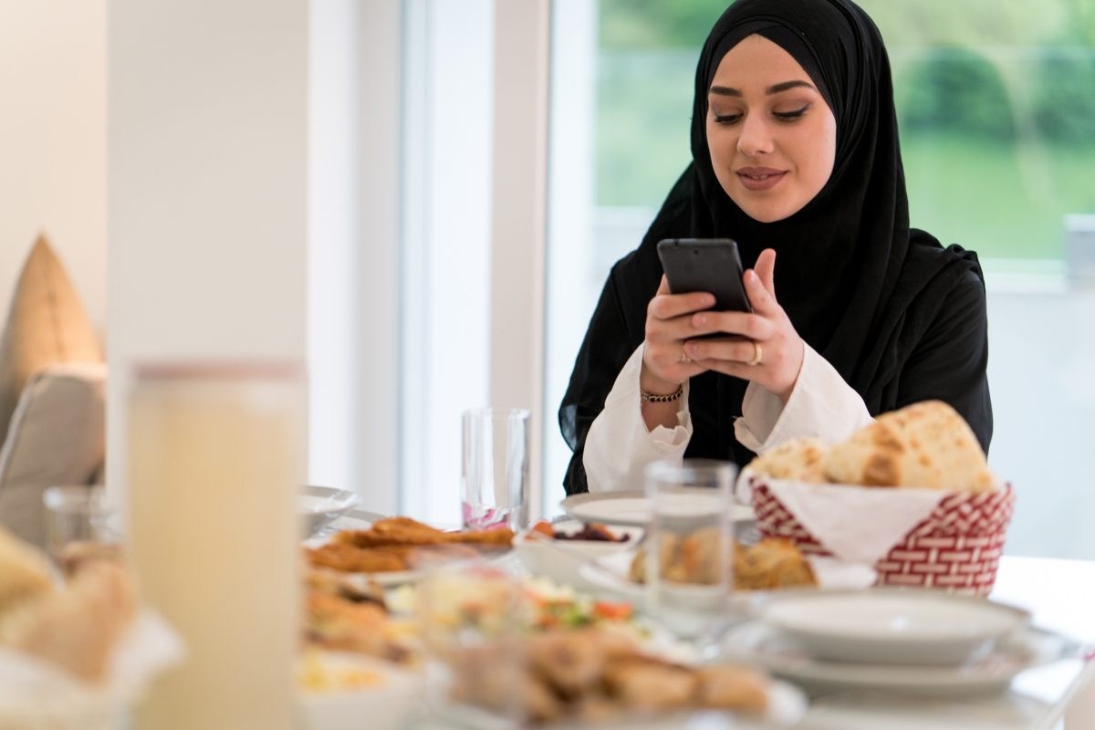 Website automates donations so Muslims can give to charity equally in the last ten days of Ramadan
