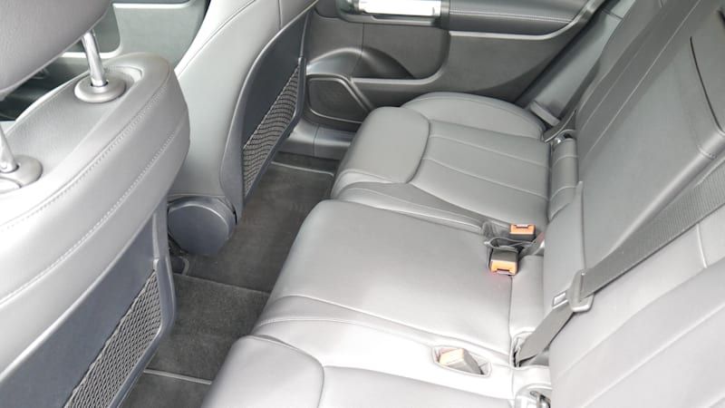 2020 Mercedes-Benz GLB 250 Luggage Test | Astonishingly spacious