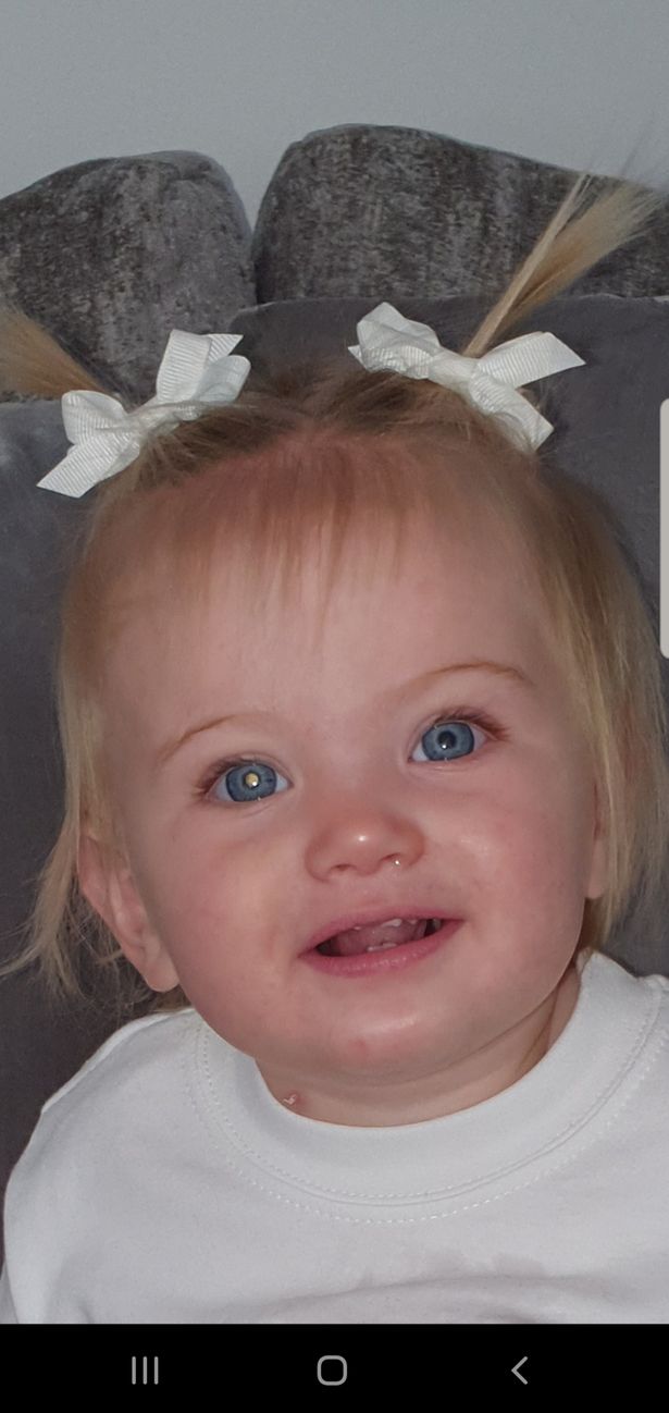 Hero doctors help girl, 1, see again after losing vision in both eyes to cancer