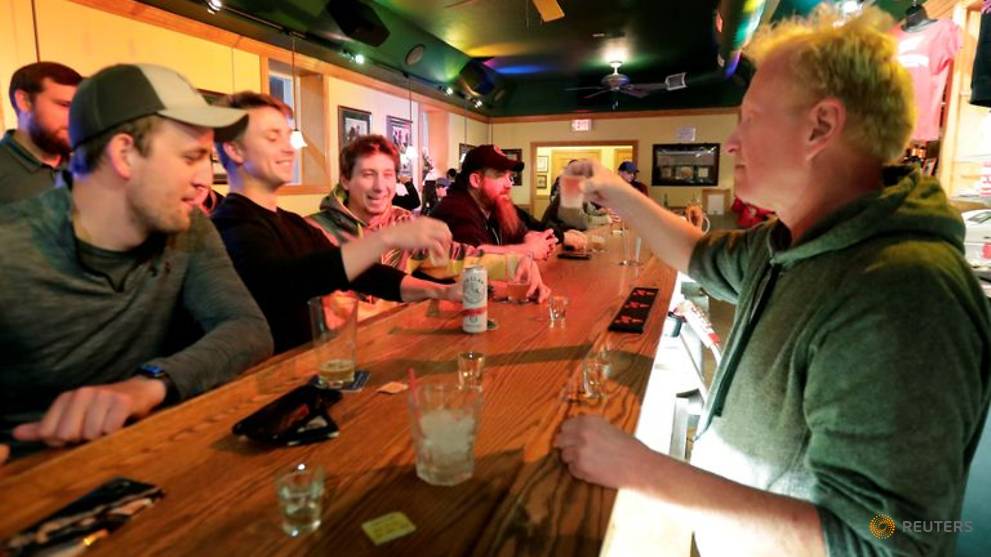 Wisconsin bars reopen for business after Supreme Court strikes down lockdown