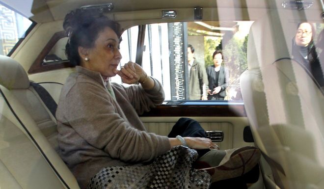 Hong kong-macau tycoon stanley Ho’s family rift comes into open as daughter deborah mounts legal action against her sister angela over trusts
