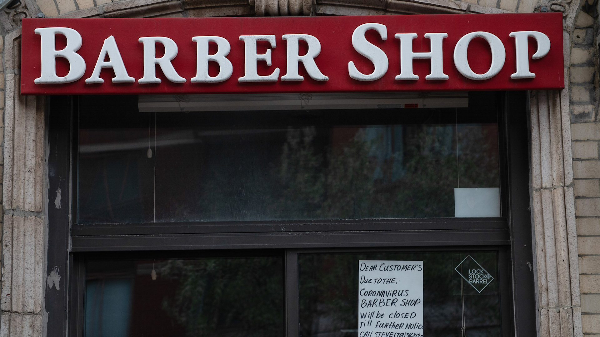New York Barber, Defying Shutdown Orders, Contracts Coronavirus While Cutting Hair