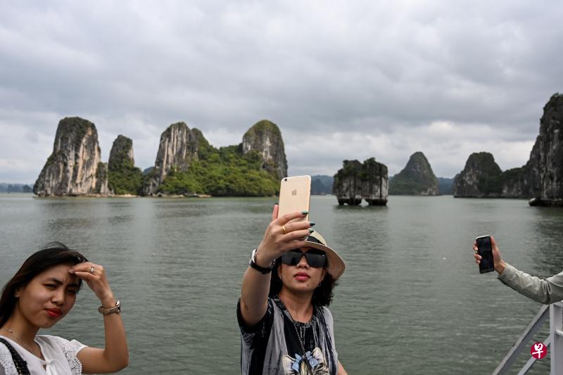 越南逐步松绑 多个旅游胜地涌现人潮