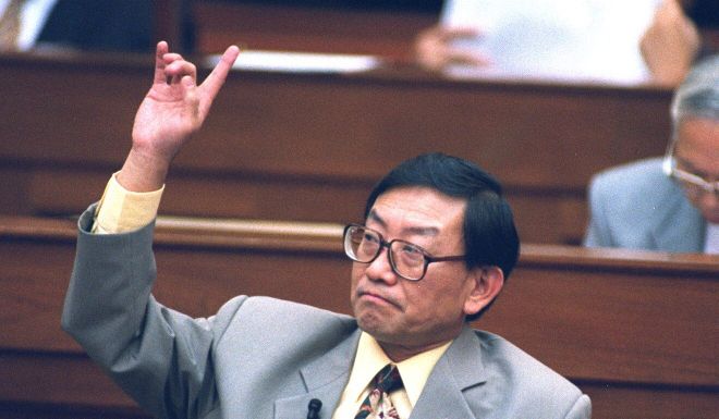 Hong Kong political stalwart allen lee dies aged 80