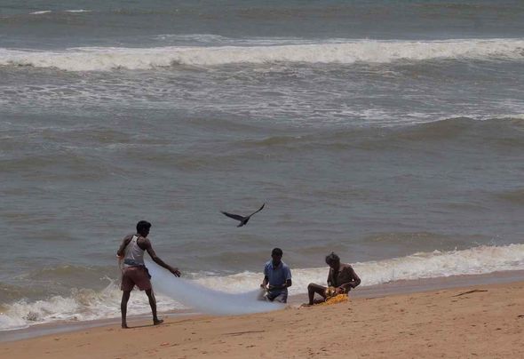 Cyclone Amphan: India and Bangladesh evacuate millions amid coronavirus lockdown