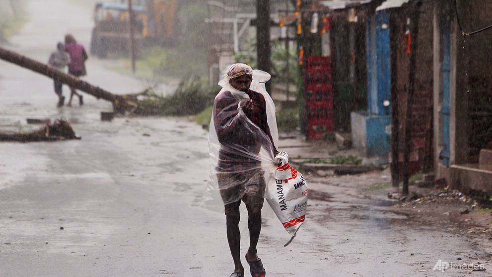 Cyclone Amphan tears into India, Bangladesh, destroys homes, whips up storm surge