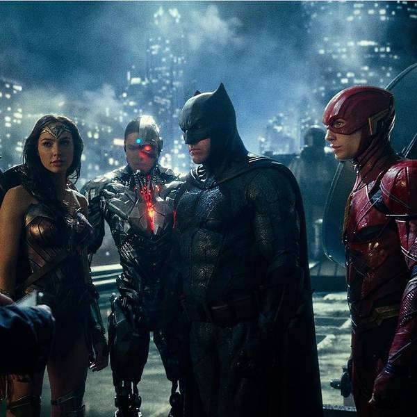 Director Zack Snyder reveals first teaser for his version of Justice League