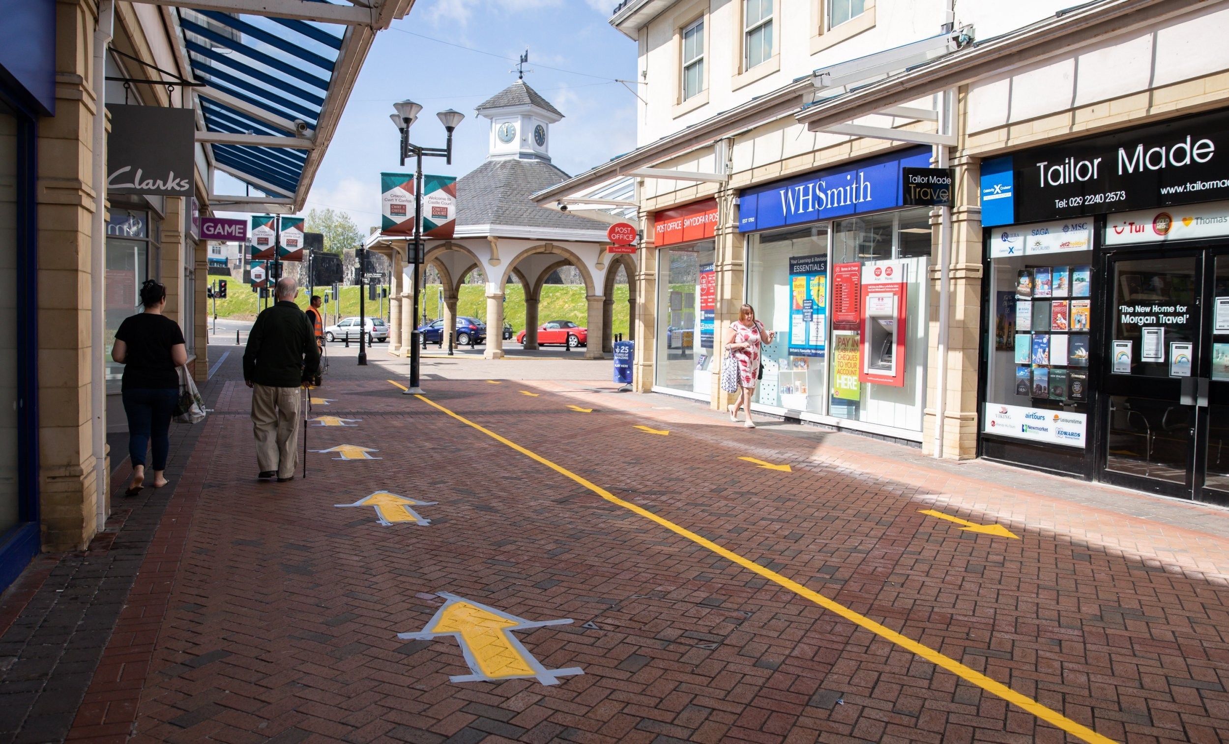 Shopping centre in Wales installs one-way system for pedestrians